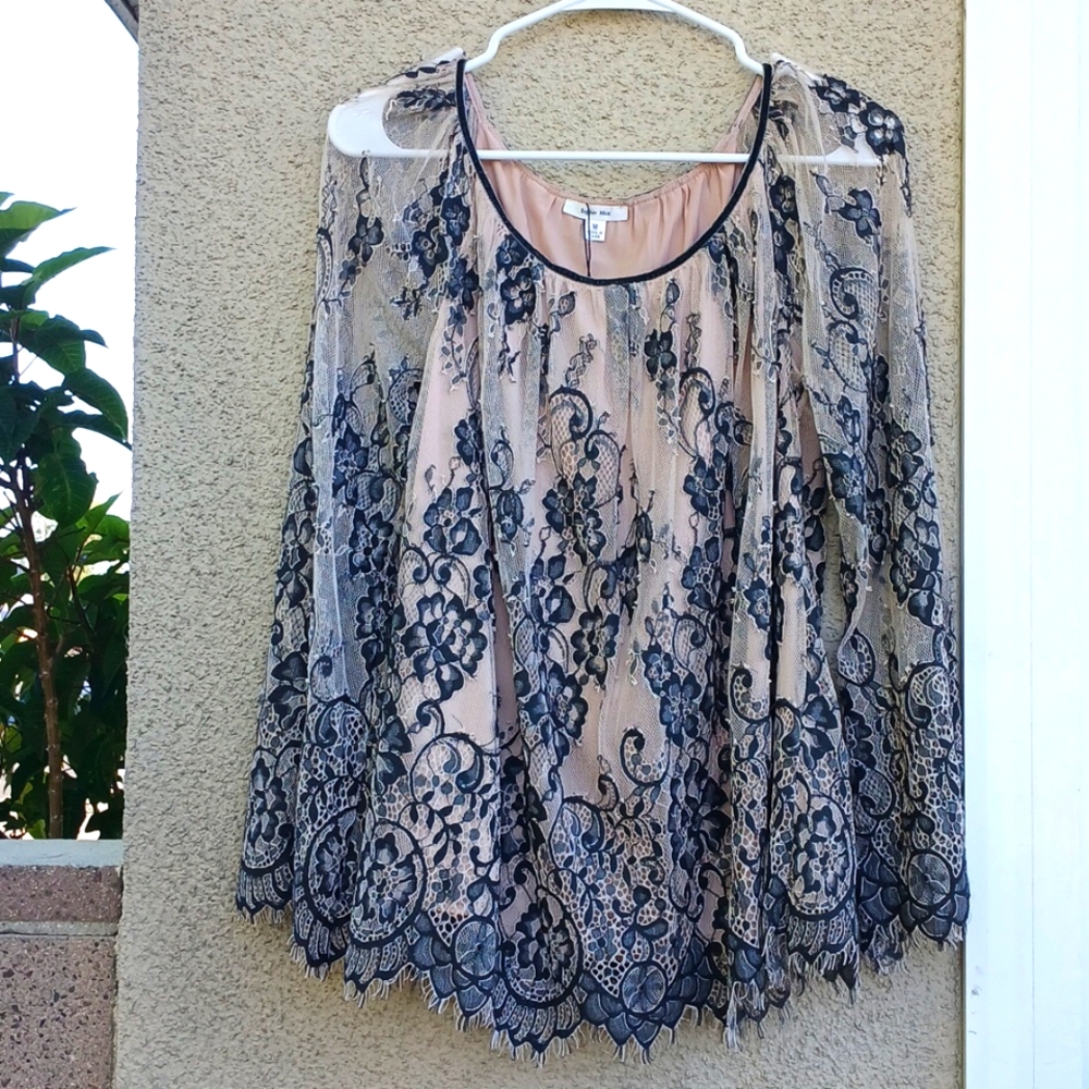 Elegant Lace Overlay Women's Top